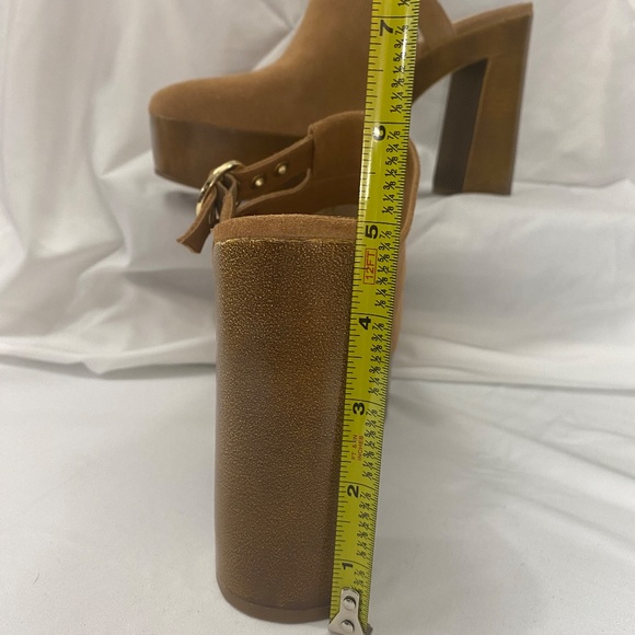 Gianni Bini Sotelo Suede Platform Clogs In Tan Women's size 8.5M - Picture 9 of 14